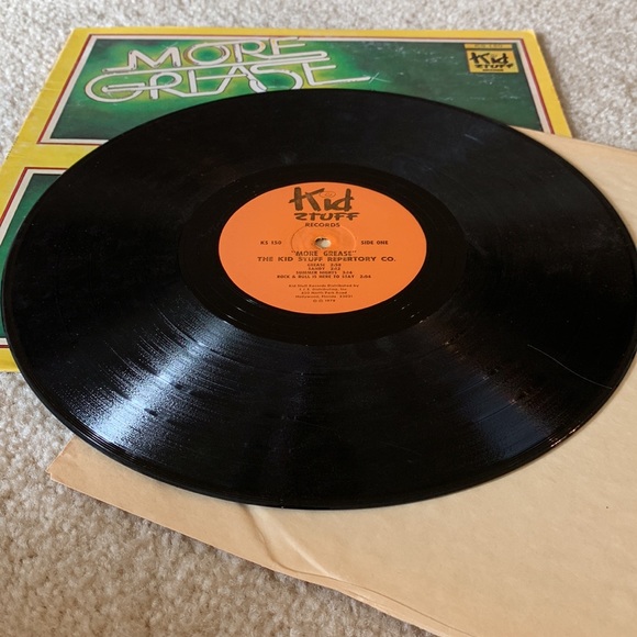 Set of 2 Vintage Vinyl Albums, Shake Your Booty & More Grease, Kid Stuff Records - Picture 11 of 16